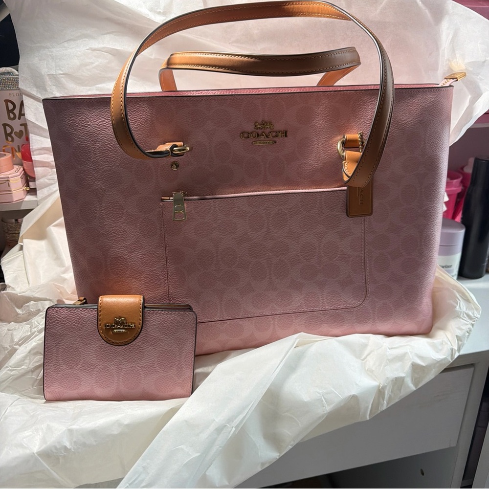 Coach Powder Punk Tote with Matching Wallet